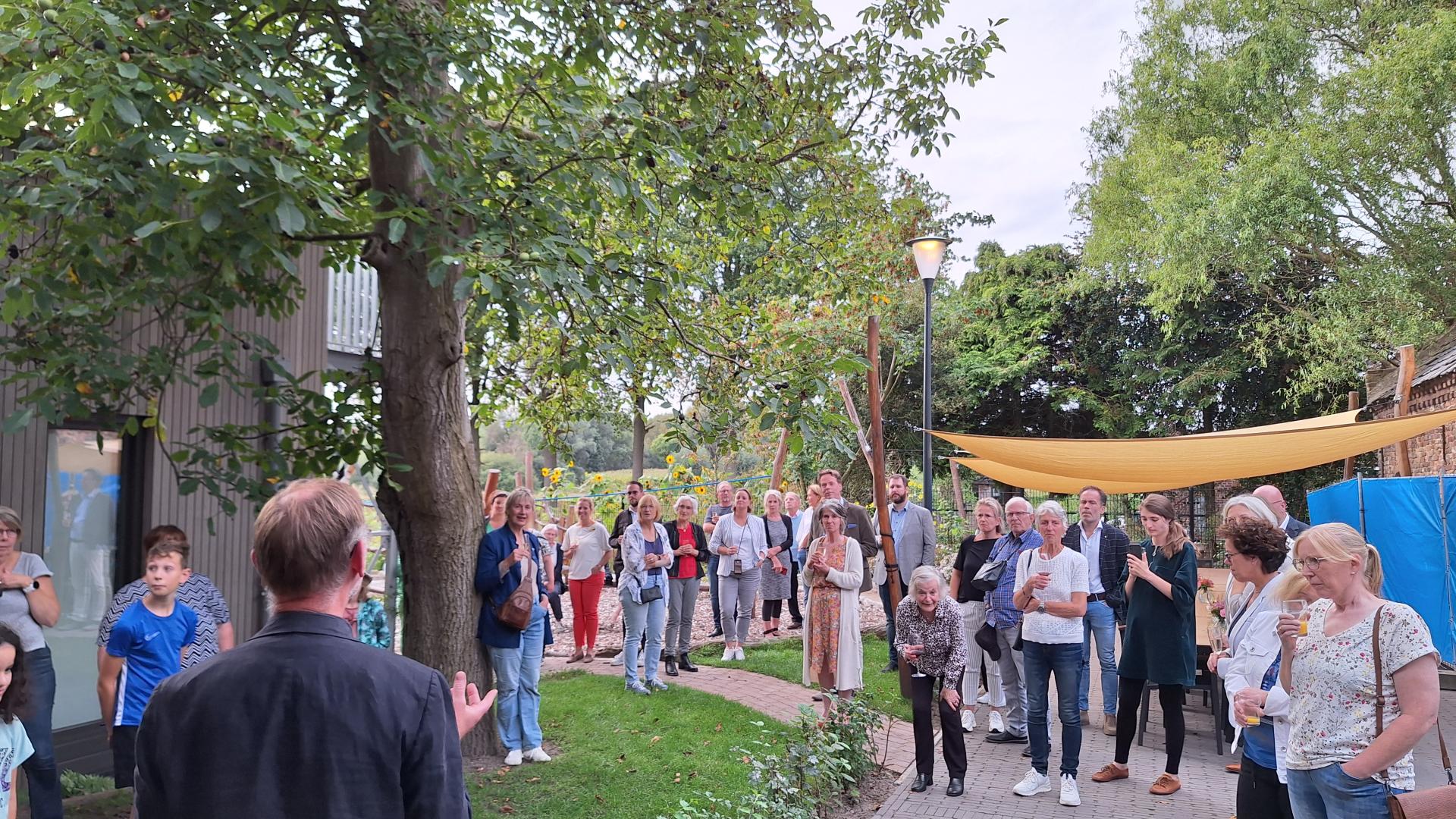 Leeflandgoed Opwetten viert éénjarig bestaan